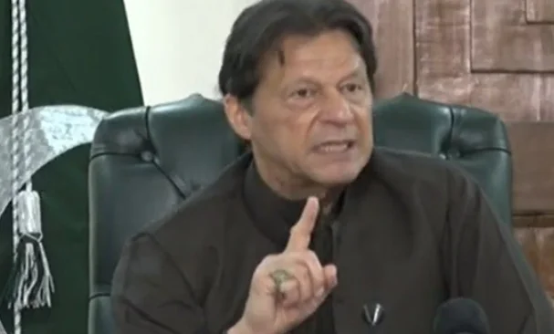 Imran says will file a petition in SC against govt on MondayImran says will file a petition in SC against govt on Monday
