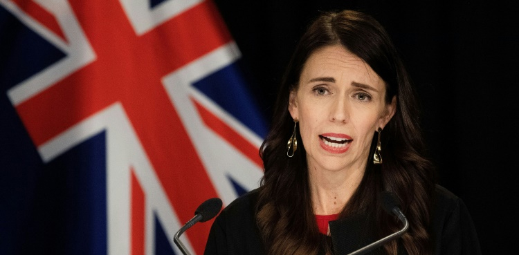 Jacinda Ardern apologises for swearing at New Zealand rival