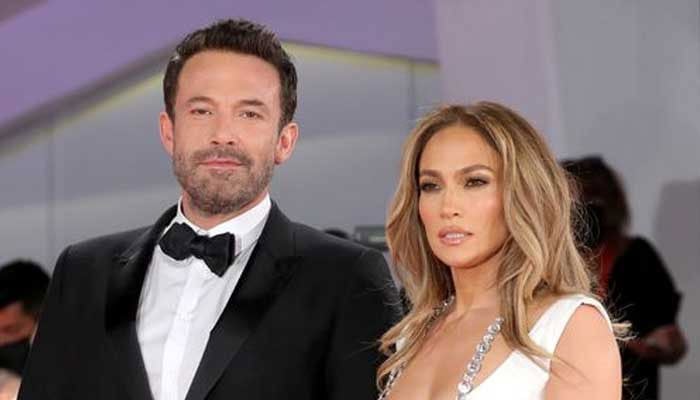 Jennifer Lopez, Ben Affleck spotted arguing at party, video goes viral