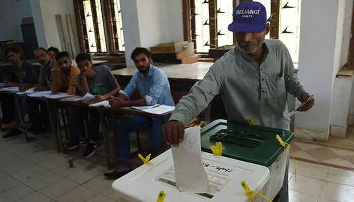Over 30 candidates pass away waiting for Karachi, Hyderabad LG polls