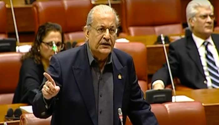 Senator Rabbani chastises AGP for clarifying CJP's 'honest PM' remarks