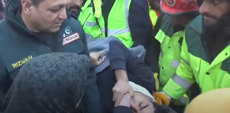 Türkiye Earthquake: Pakistani team rescues boy from debris after 82 hours