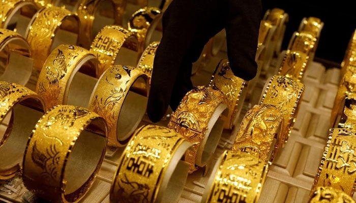 Gold price sees minor decline from record high
