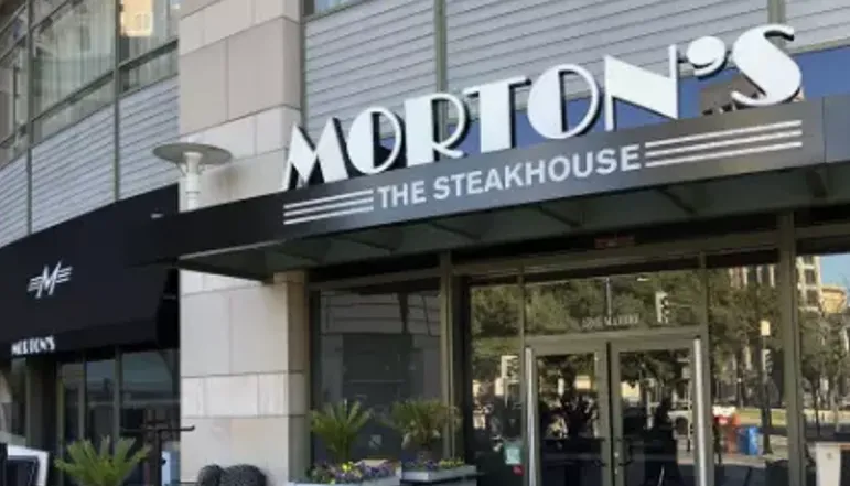 is mortons open on christmas day