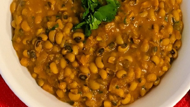 chatpati lobia ki daal