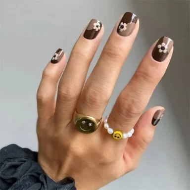 brown nail art 384x384 1