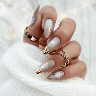 sparkly nails 384x384 1