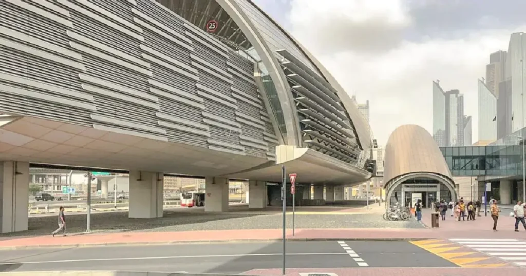 burj khalifa metro station