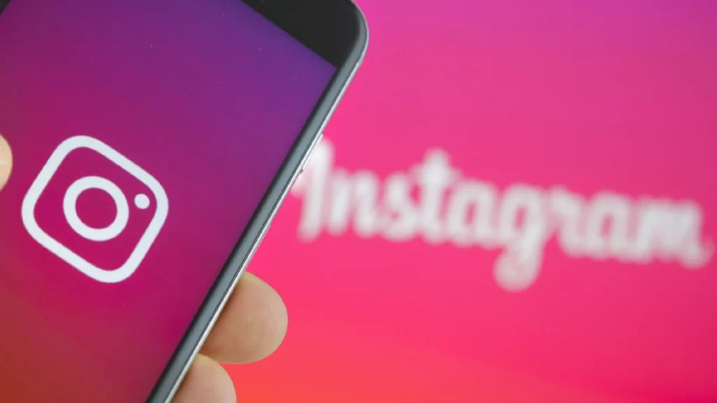 Does Instagram notify when you screenshot a story? instagram explore page