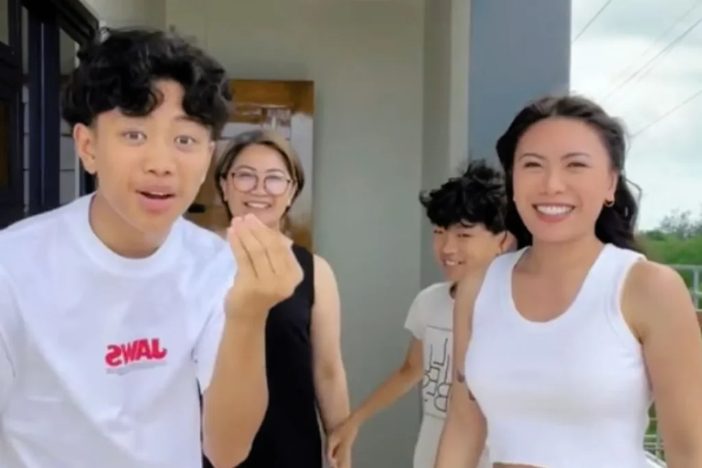 tiktok viral trend give me money