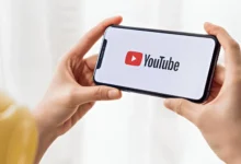 how to watch two youtube videos at once on android