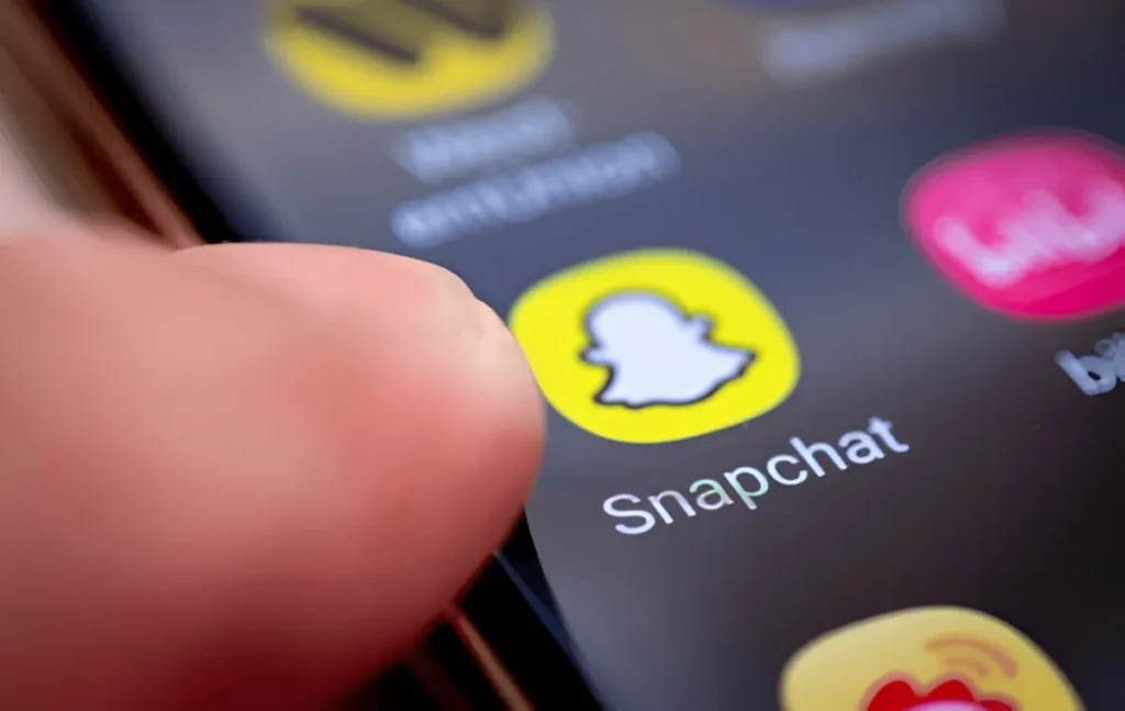 why is my snapchat display name not changing for others