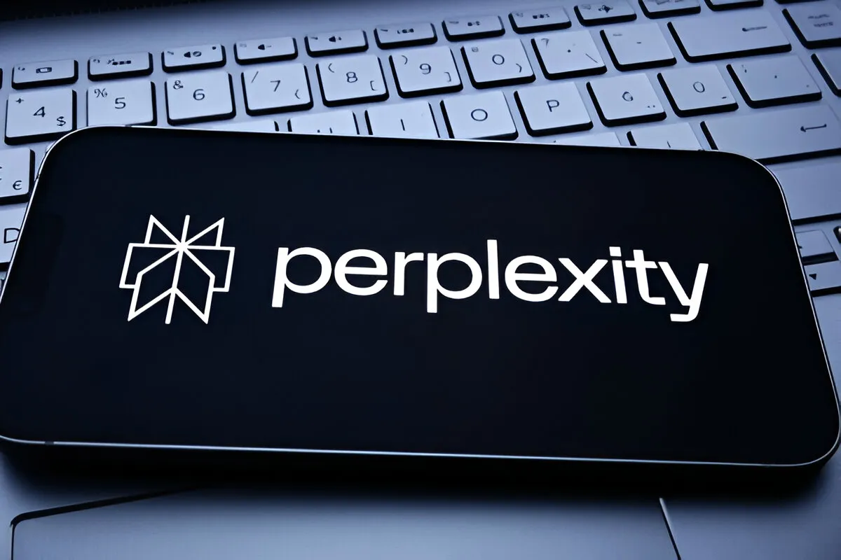 how to use perplexity ai on whatsapp