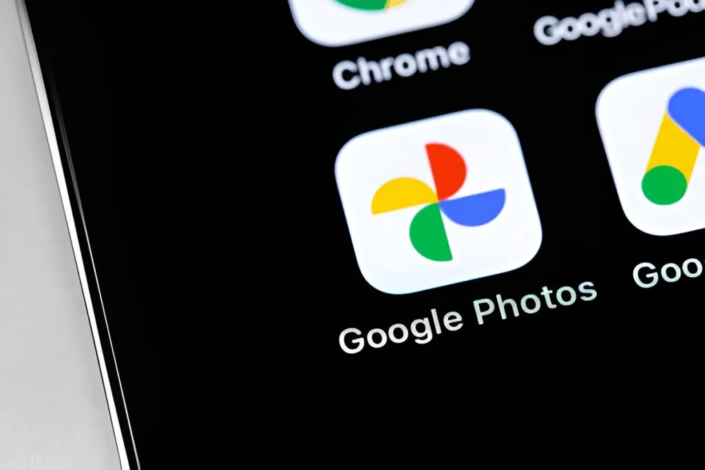 Google Photos App gets a big update: Light Mode, Smarter Menus, and Easier Photo Info google photos update light mode metadata