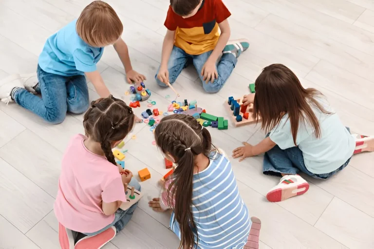 group children playing together on floor
