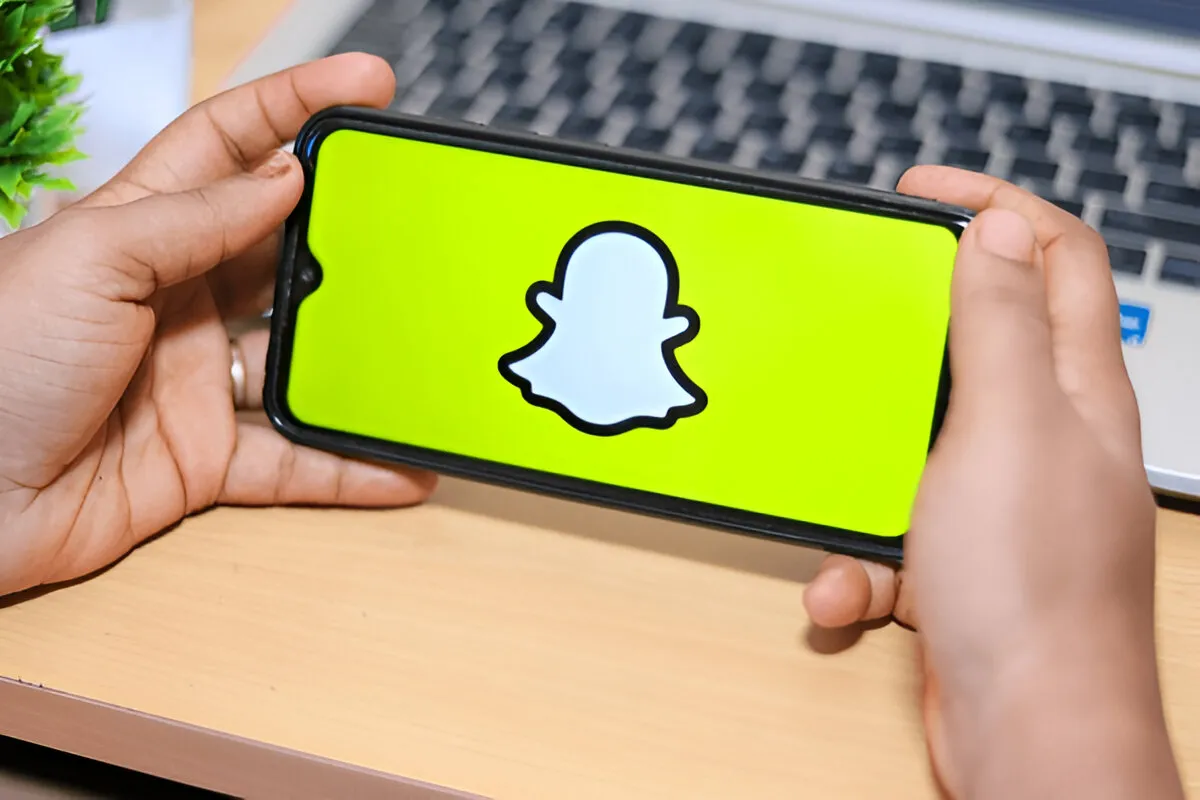 what does green dot mean on snapchat