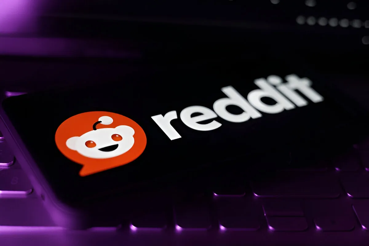 how to view deleted reddit posts comments
