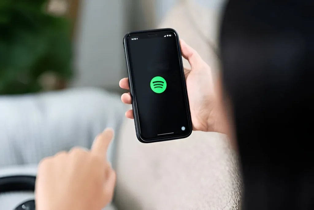 spotify free users can now play songs 1