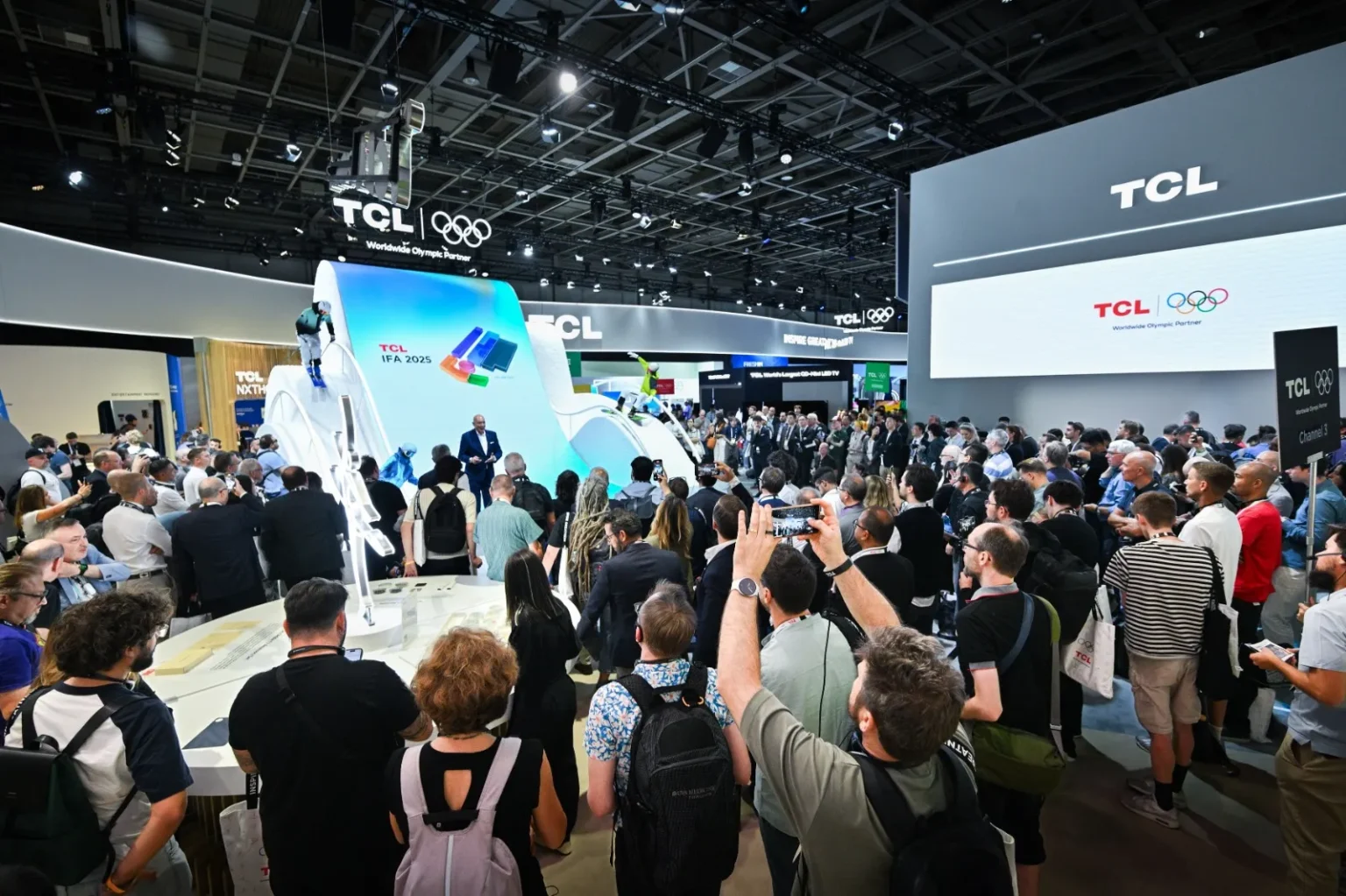 tcl showcases latest display technologies and ai innovations at ifa 2025
