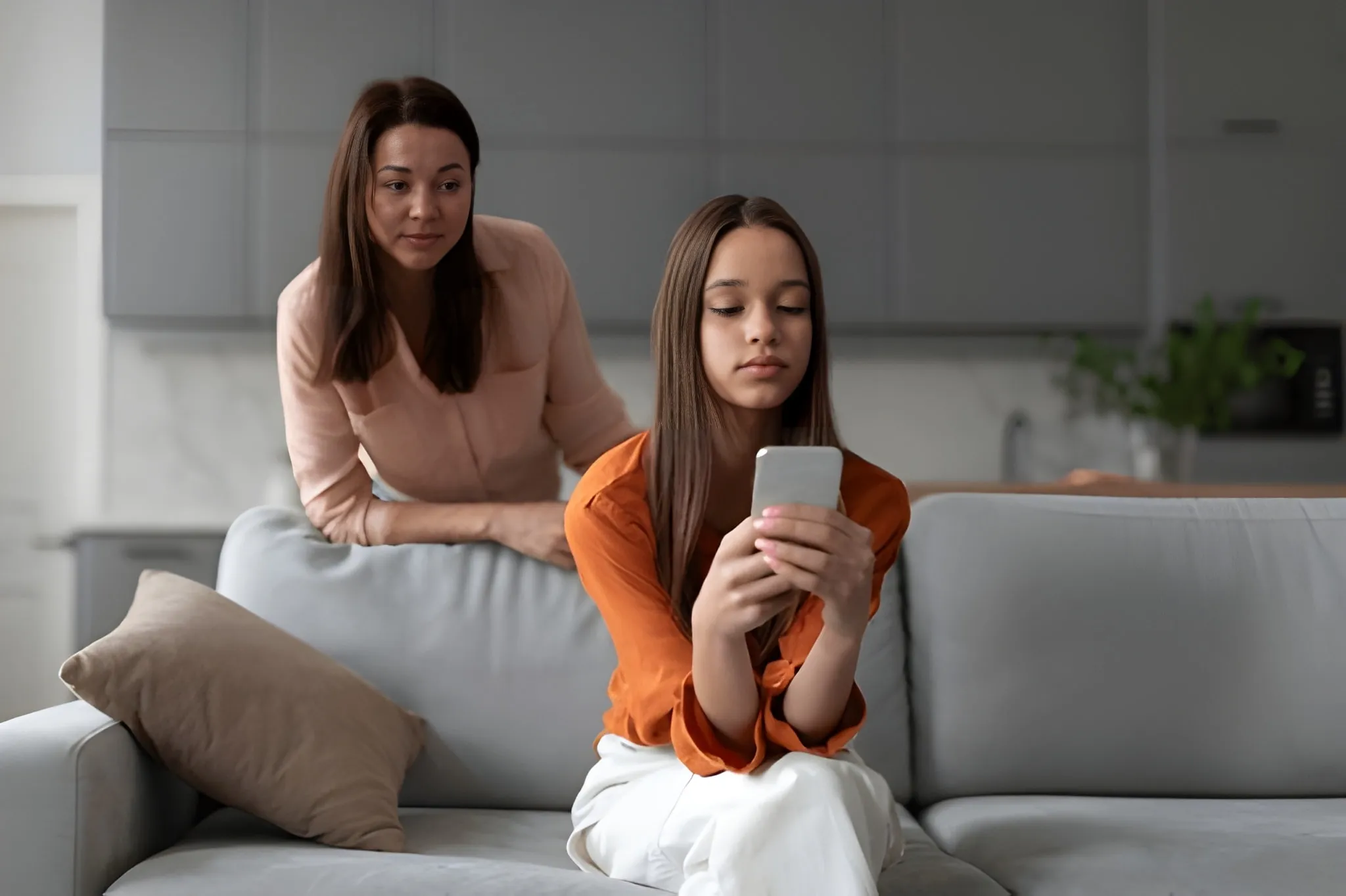 the growing problem of technology addiction in recovery communities