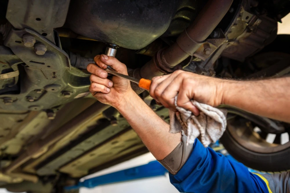 best oil change schedule for cars in dubai 2026 the uae driver s complete guide 1